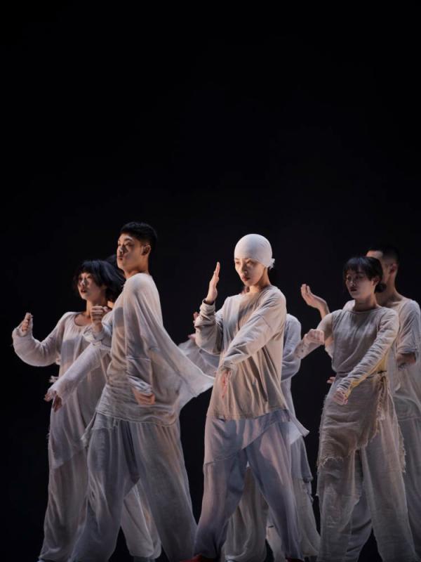 外國(guó)女明星名字大全，自然美景鼓舞之旅的明星閃耀之路