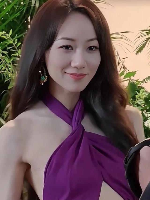 女性頭像時(shí)尚潮流演變，最新風(fēng)尚與2025年流行趨勢(shì)預(yù)測(cè)