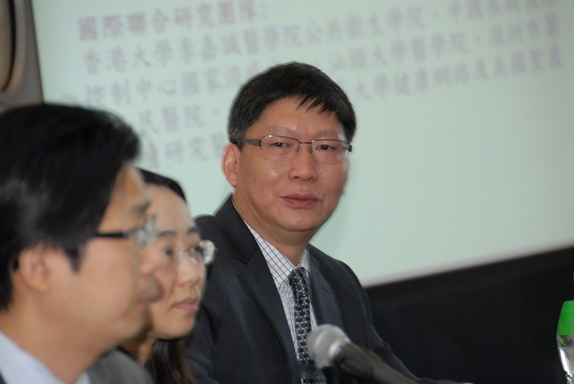 管軼最新新聞，小巷深處的獨特風味——探索一家隱藏版特色小店的旅程